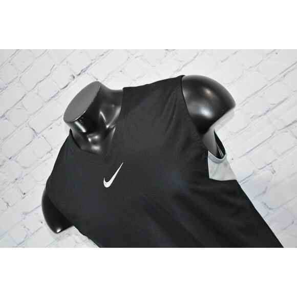 Nike Mens Size Medium Gym Shirt Tanktop Workout Performance Polyester Black - Picture 1 of 7